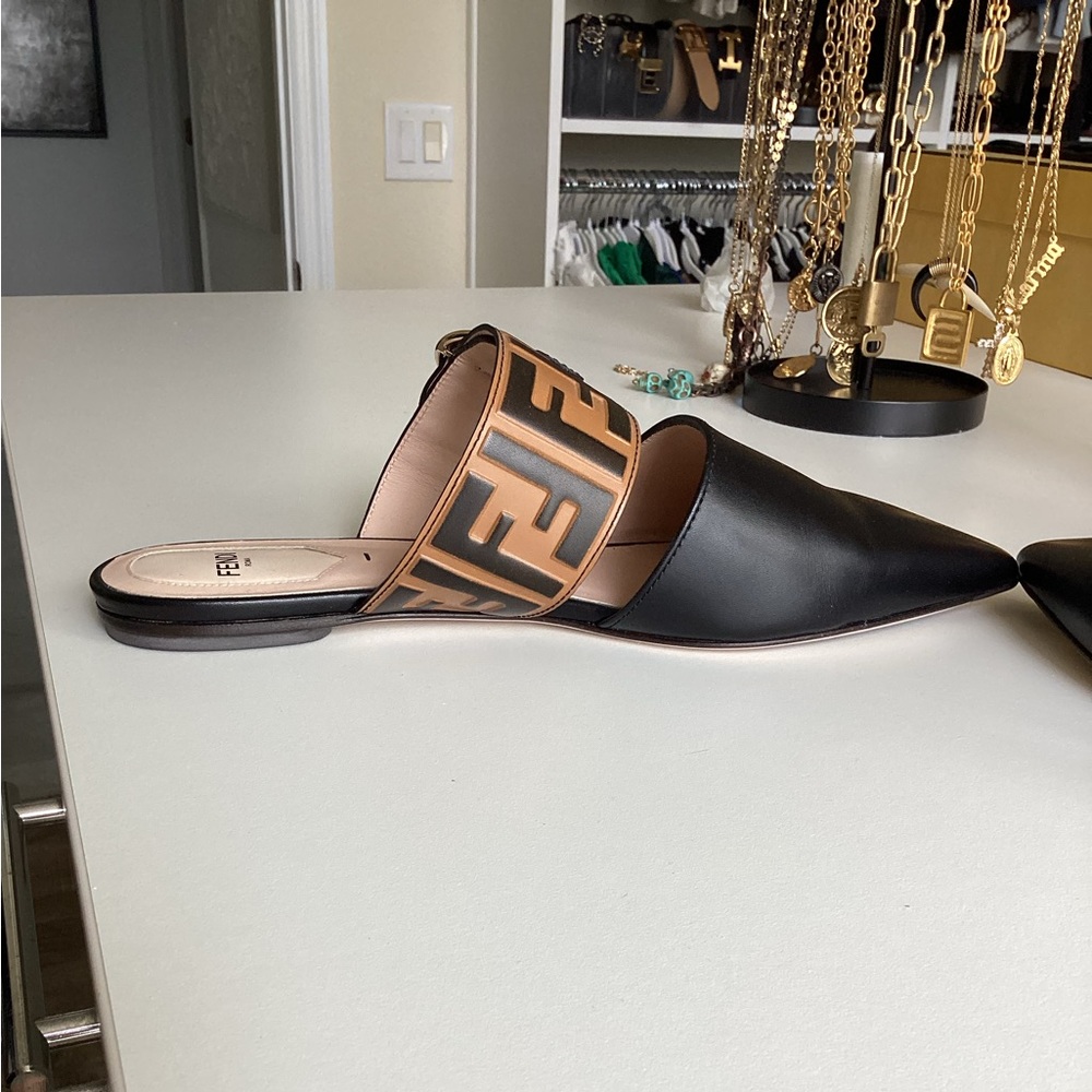 Fendi Black/Brown Zucca Leather Pointed Toe Flat Mule - Picture 2 of 12